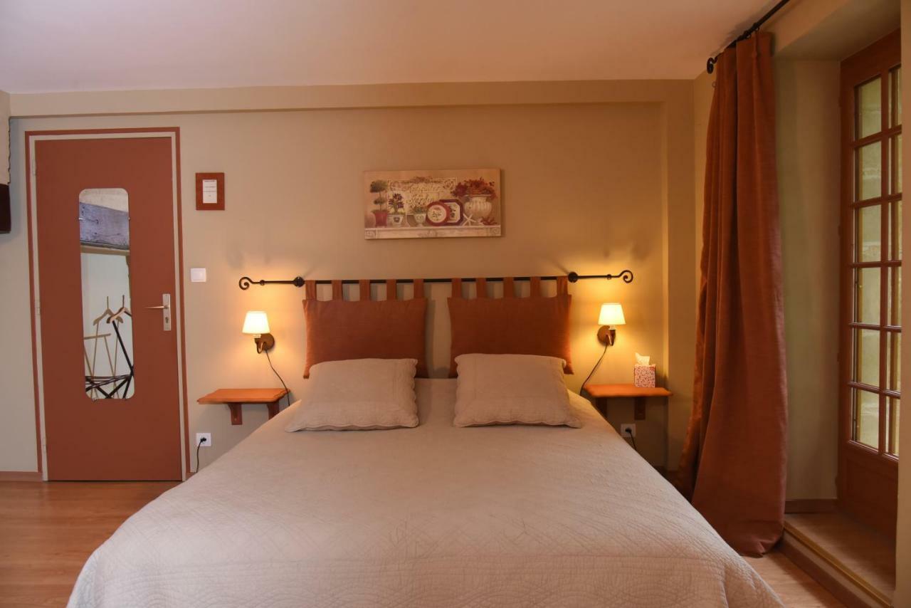 Hotel La Corrérie Les Grandes-Armoises Esterno foto